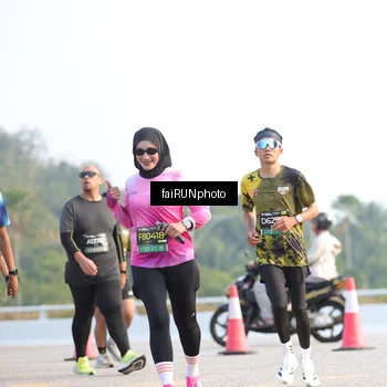 Runner Photo 6559888