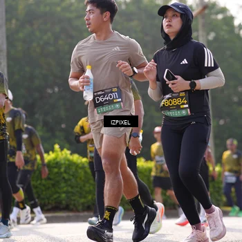 Runner Photo 6560012