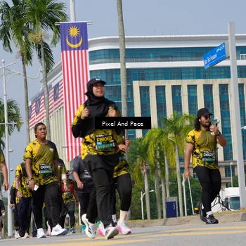 Runner Photo 6560013