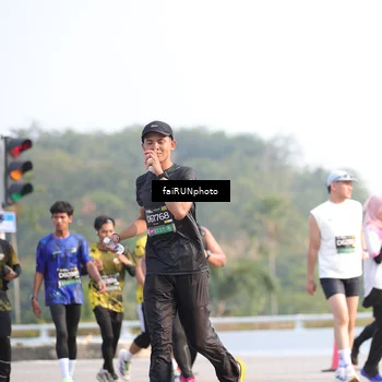Runner Photo 6560017