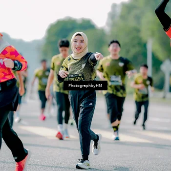 Runner Photo 6560034