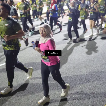 Runner Photo 6560035