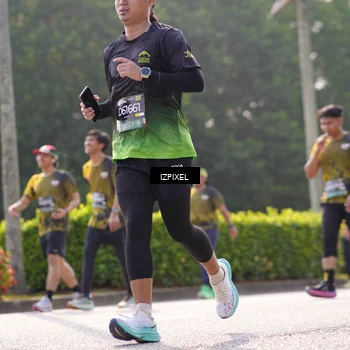 Runner Photo 6560042