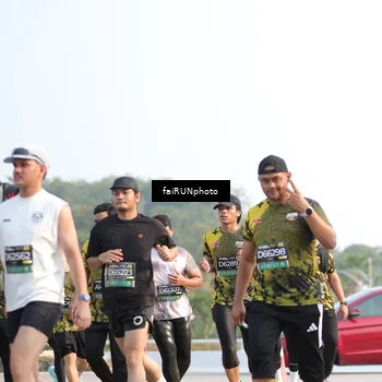 Runner Photo 6560129
