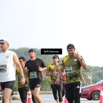 Runner Photo 6560132