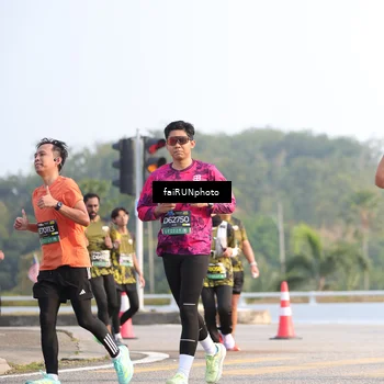 Runner Photo 6560158