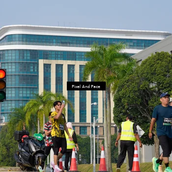 Runner Photo 6560253