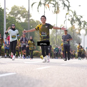 Runner Photo 6560342