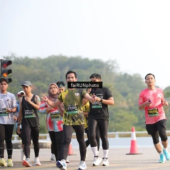 Runner Photo 6560386