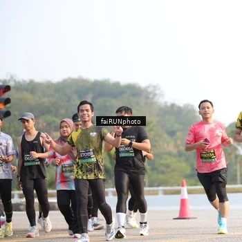 Runner Photo 6560390