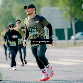 Runner Photo 6560600