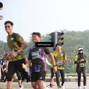 Runner Photo 6561406