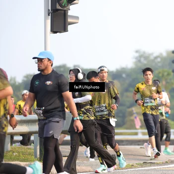 Runner Photo 6561675