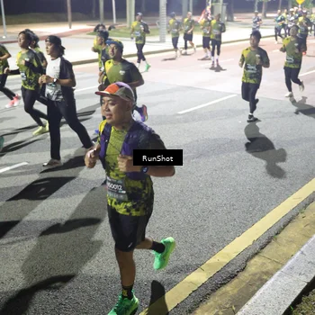 Runner Photo 6562100