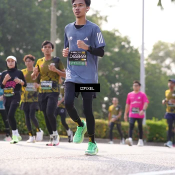 Runner Photo 6562111