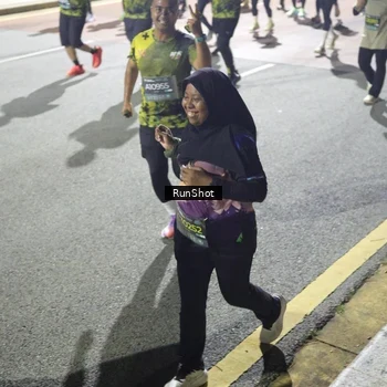 Runner Photo 6562393