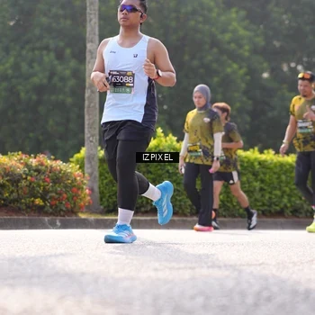 Runner Photo 6562406