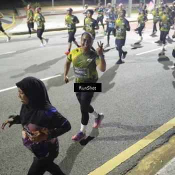 Runner Photo 6562435