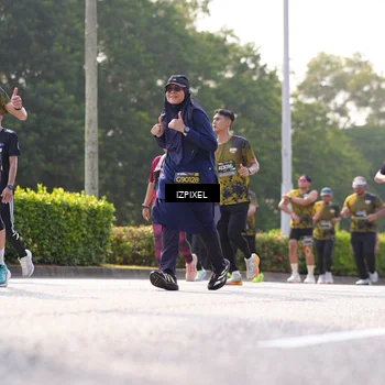 Runner Photo 6562669