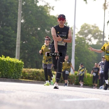Runner Photo 6563105