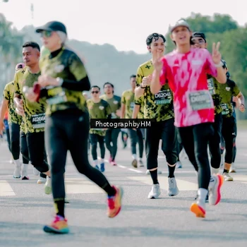 Runner Photo 6563254