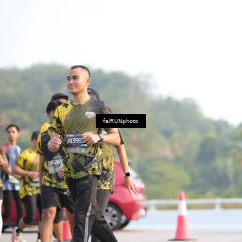 Runner Photo 6563363