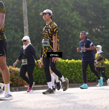 Runner Photo 6563575