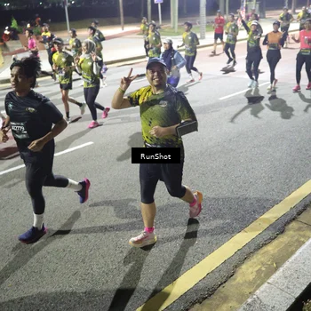 Runner Photo 6563676