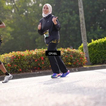 Runner Photo 6563735