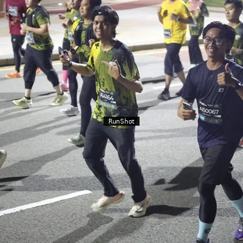 Runner Photo 6564069