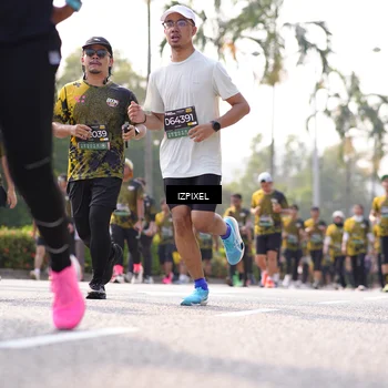 Runner Photo 6564104
