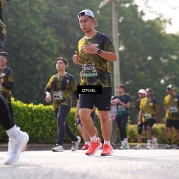 Runner Photo 6564263