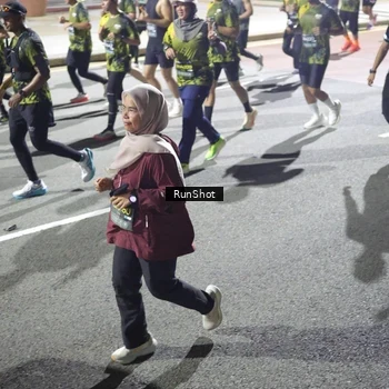 Runner Photo 6565039