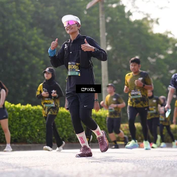 Runner Photo 6565312