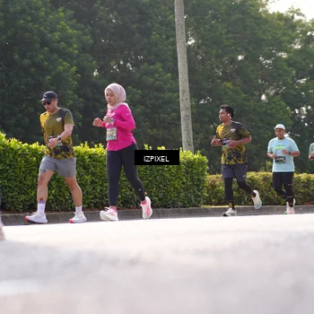 Runner Photo 6565844