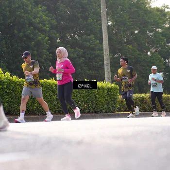 Runner Photo 6565909