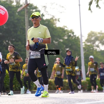 Runner Photo 6566000