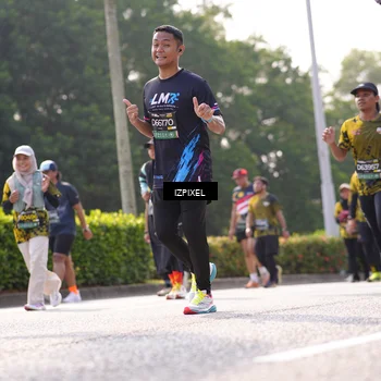 Runner Photo 6567318