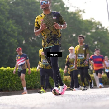 Runner Photo 6567352