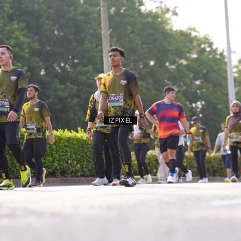 Runner Photo 6567389