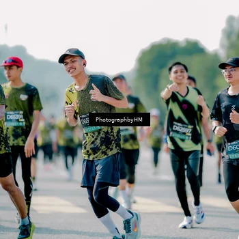 Runner Photo 6567400