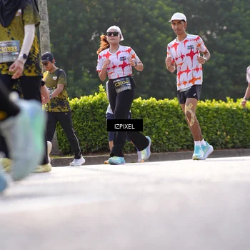 Runner Photo 6567441