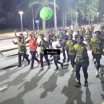 Runner Photo 6567459