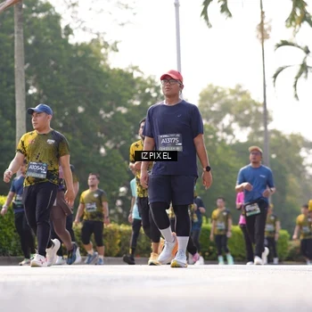 Runner Photo 6567668