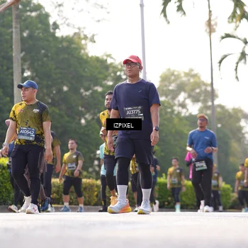 Runner Photo 6567672