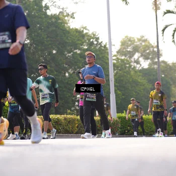Runner Photo 6567698