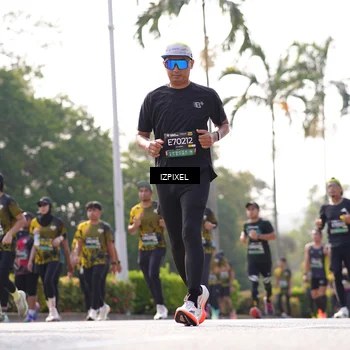 Runner Photo 6567840