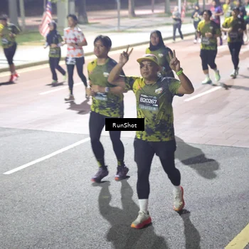 Runner Photo 6567863