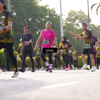Runner Photo 6568337