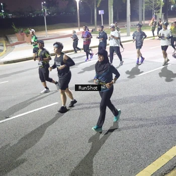 Runner Photo 6568400